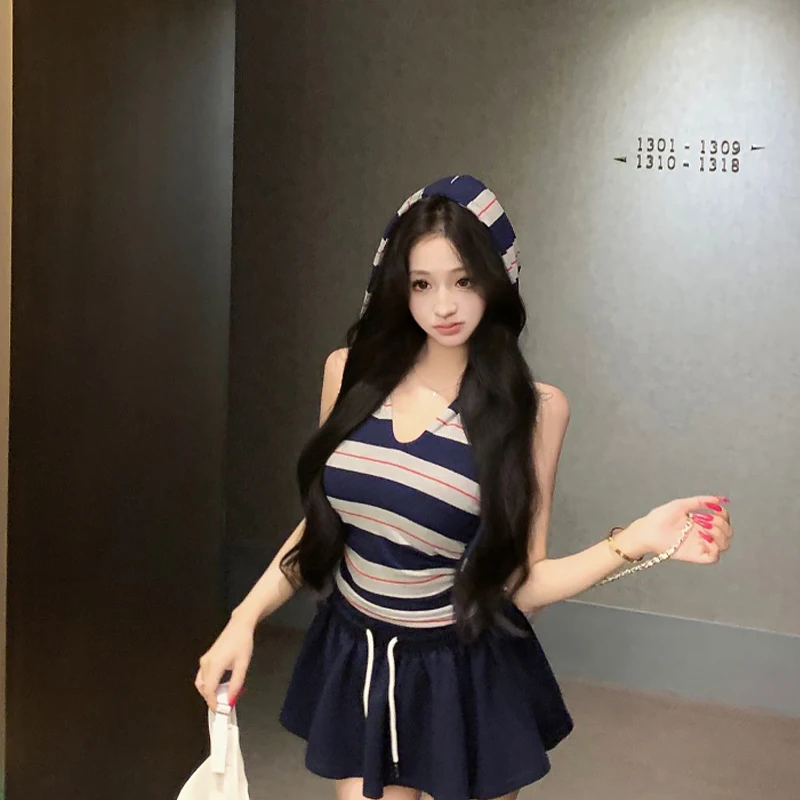 

Contrast Color Striped Hooded Sleeveless Halter Vest Women Summer Design Backless Top