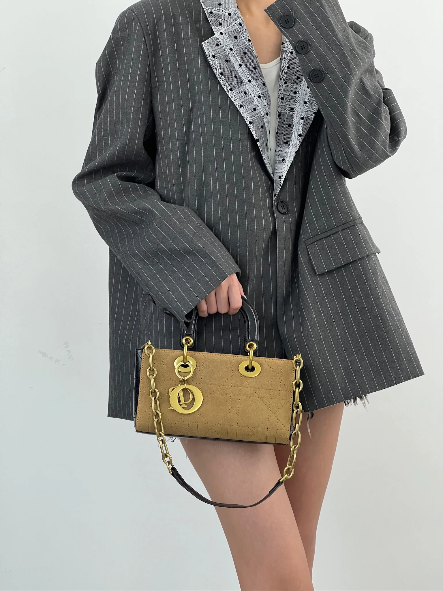 

Women's Large Capacity Shoulder Handbags Trendy Design Autumn Winter Collection High-Quality Artificial Suede for 2025