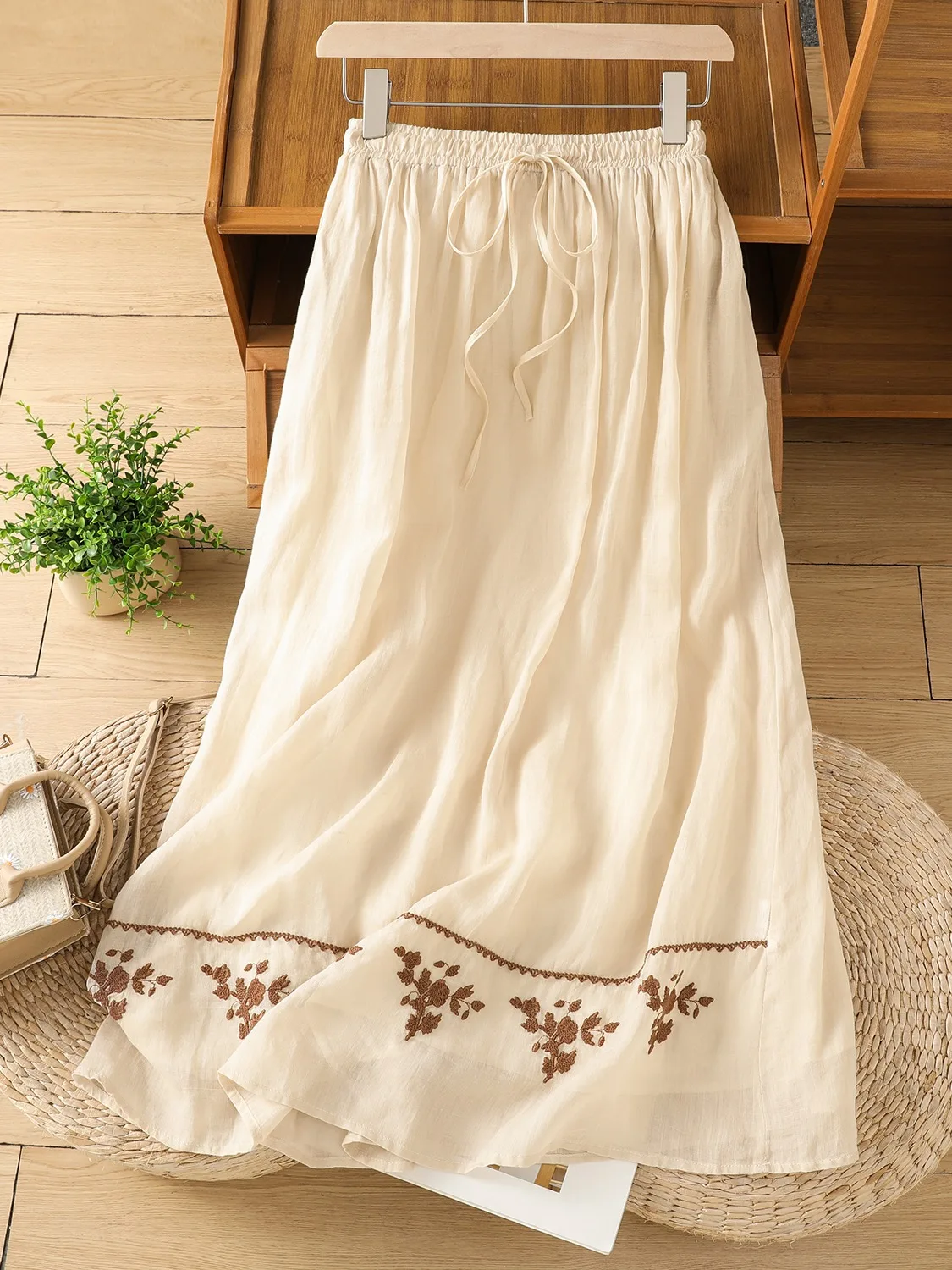 

Ретро хлопковая льняная юбка с высокой талией и вышивкой, женская весна-лето, юбка-миди трапециевидной формы с поясом, драпировка, универсальный чистый цвет