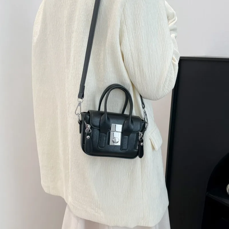 

New Arrival Ladies Bag With Convertible Wristlet Strap Underarm Shoulder Bag For Evening Out Versatility