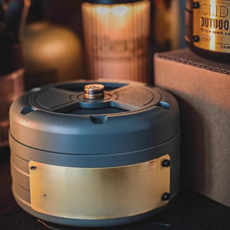 Posacenere in lega di alluminio Premium Sense portatile antiscottatura per campeggio all'aperto