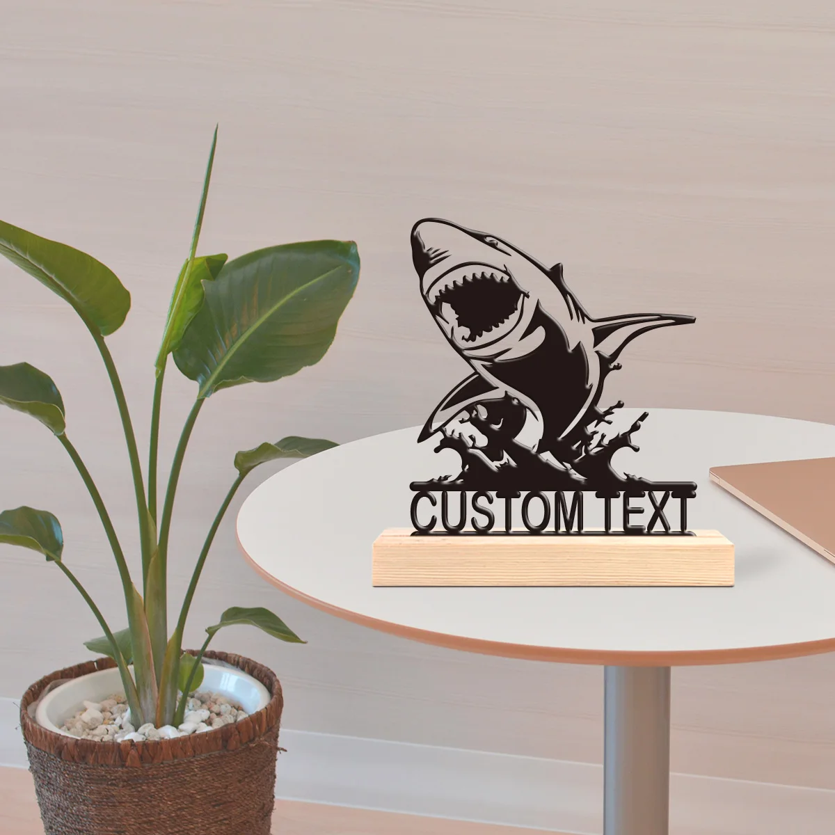 1pc Fashionable Personalized Custom Metal Statue Customizable Name With Wooden Base Room Decorations, Bar Counter Decorations