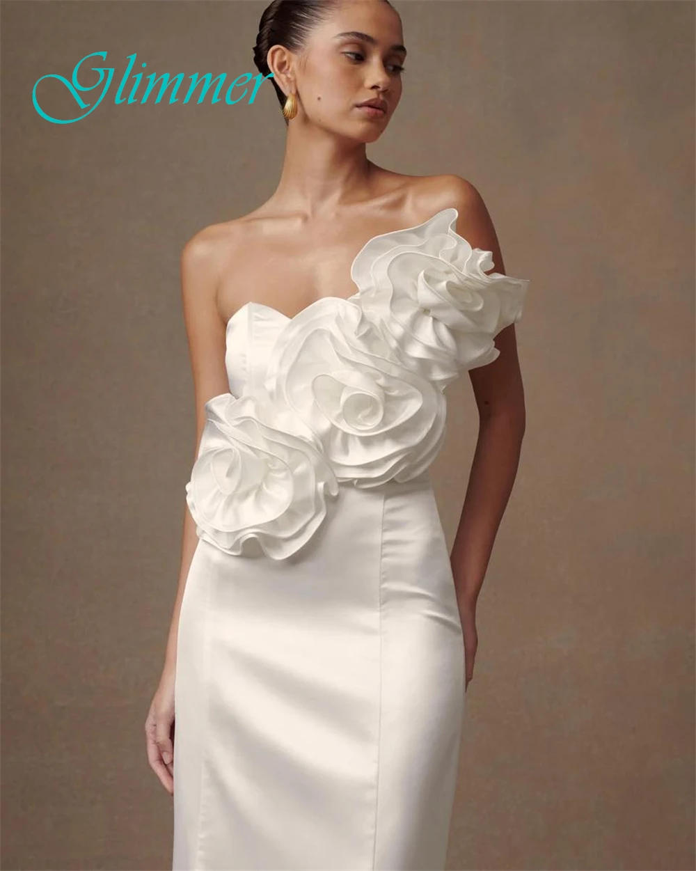 ชุดราตรีเกาะอกหรูหราที่กําหนดเองและชุดโอกาสพิเศษซาตินที่สวยงามและชุดดังดอกไม้ที่ละเอียดอ่อน