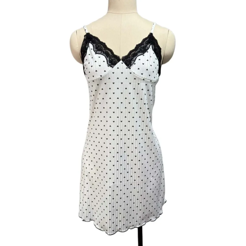 

Love Heart Print Women Heart Pajama Dress Sleeveless Slim Fit V Neck Lace Trim Camisole Nightdress Sleepwear Soft