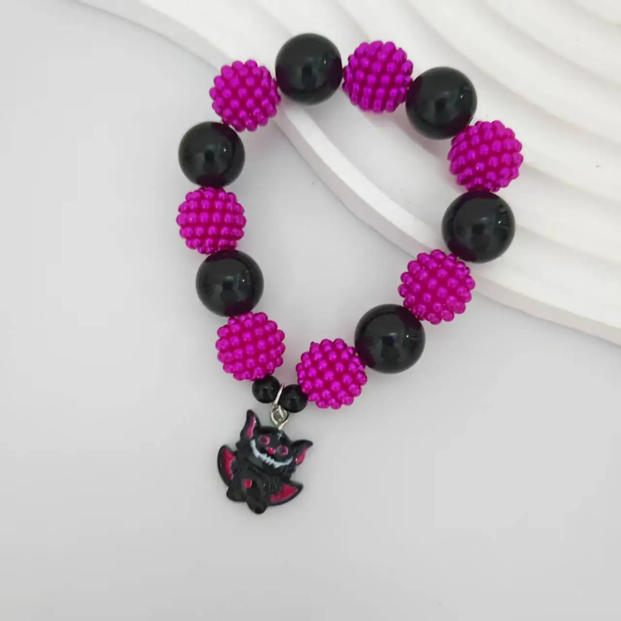 

New Black Vampire Pendant Bracelet For Children Halloween Jewelry Kids Girls Fashion Bubblegum Beaded Necklace Gift 1PC