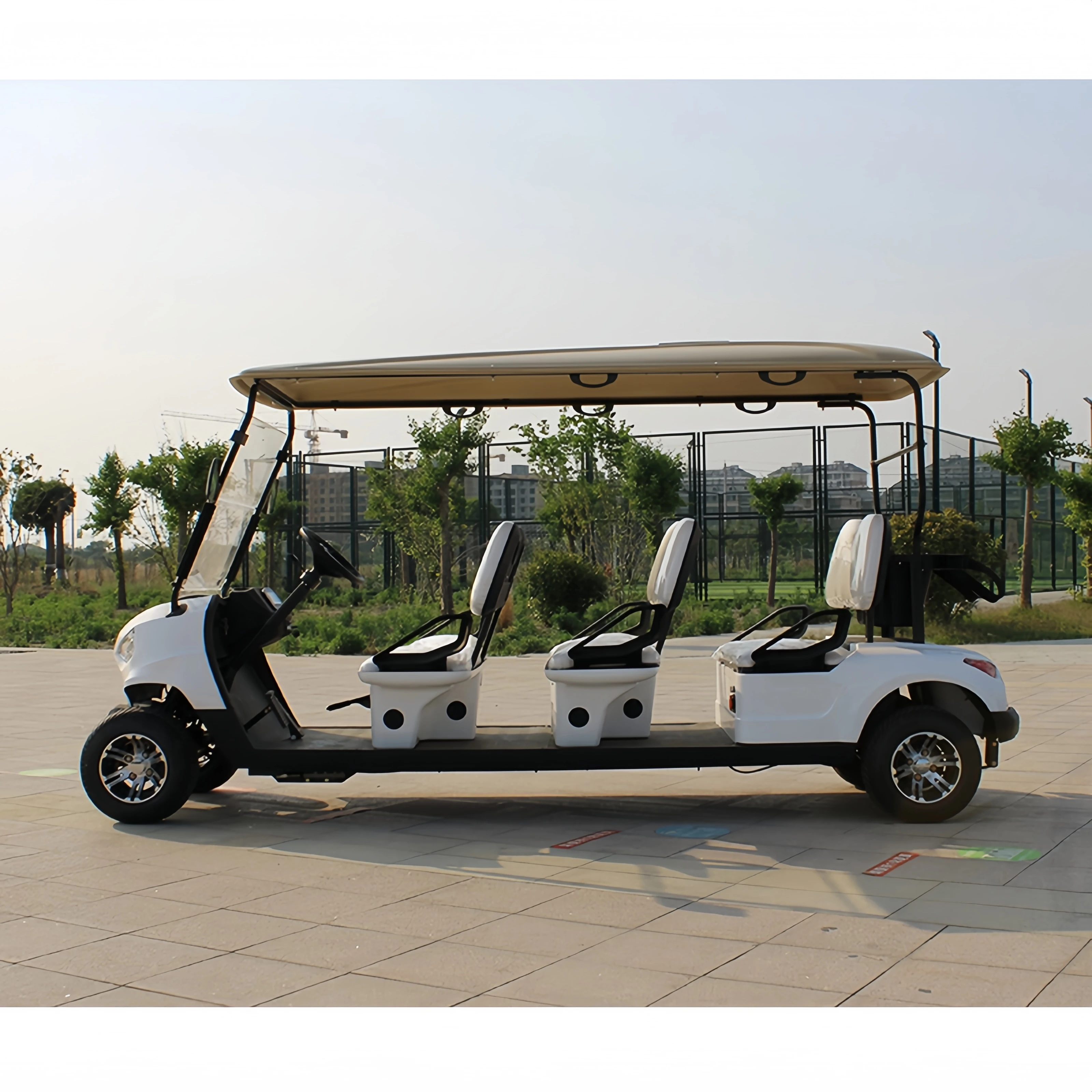 Household Mini Medium and Low Speed Sports Travel Electric Car New Energy Electric Golf Cart Sightseeing Car