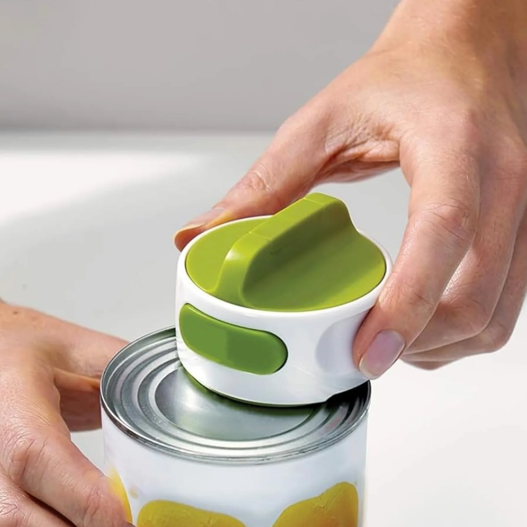 Manual Rotary Can Opener Stainless Steel Household Cap Opener Cap Screw Can Labor-saving Day Dining Kitchen Drinking Utensils