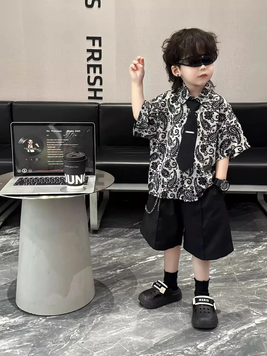 Boys' set 2026 summer outfit new children's stylish flower short sleeved shirt shorts tie 3-piece set 5