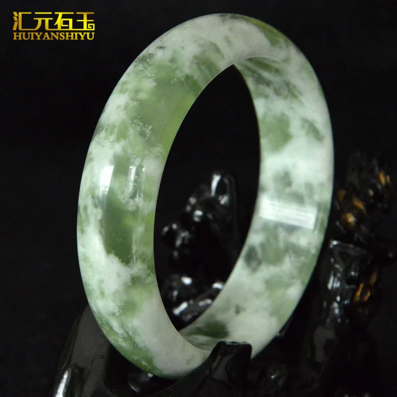 Ice-bottomed -patterned jade , Grade A ginger flower Xiuyan bracelet, jadeite jewelry
