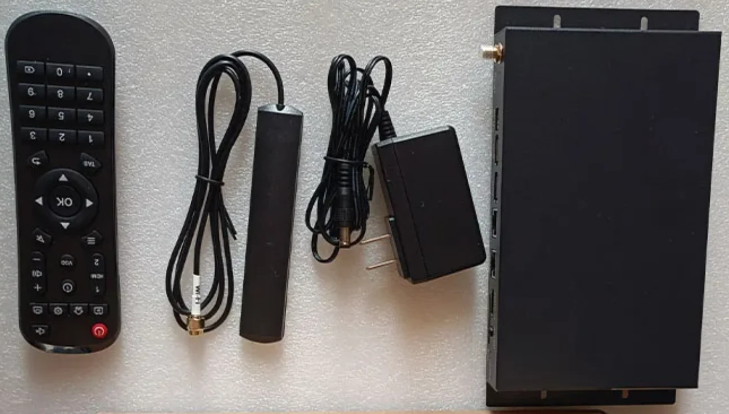 4K Digital Signage RK3399 Smart Advertising  Media Video Player WIFI  LCD Display Player Box
