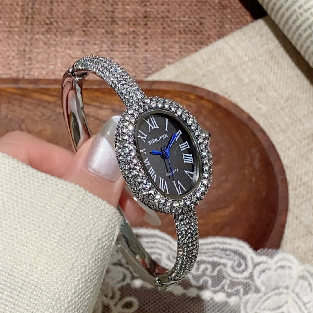 Sunlifex كامل الماس ووتش المرأة الفضة اليد الإسورة سوار ساعات الكوارتز السيدات ساعة اليد Relogio Feminino Saati