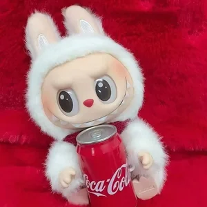 100 % otantik, Canavarlar Coca-Cola Serisi Vinil karşısında Bebek Labubu Şekil anahtarlık Kolye Dekorasyon için bir Masa Bu Noel En çok satılan 12 coca-cola anahtarlık-no. 5