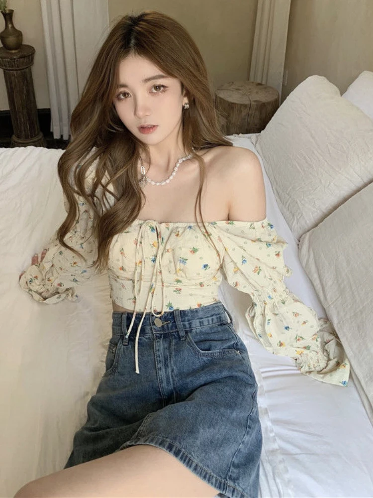 Flare Long Sleeve Blouses Women Crop Tops Floral Hot Sweet Girls Ins Spring Fashion Young College Korean Sexy Temperament Tender