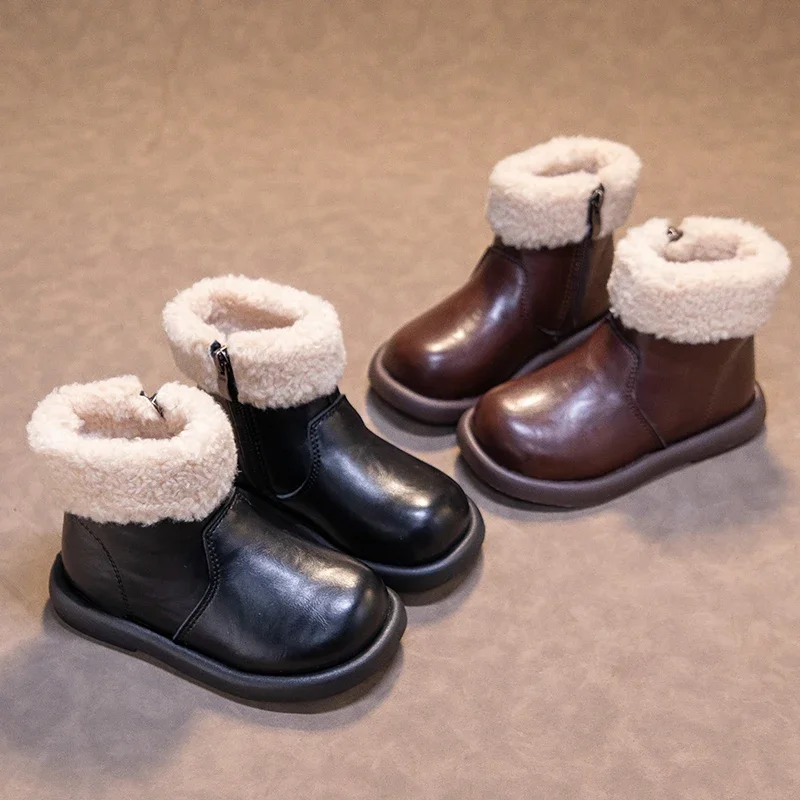 

2025 Girls' Side Zipper Ankle Boots Children's Warm and Exquisite Fashion Boots Winter Short Leather Boots Soft Bottom Anti Slip
