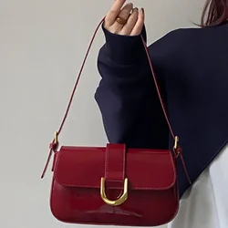 Premium Shoulder Bag Women's 2024 Korean Version Retro Burgundy Horseshoe Buckle Portable Underarm Shoulder Messenger Bag Women