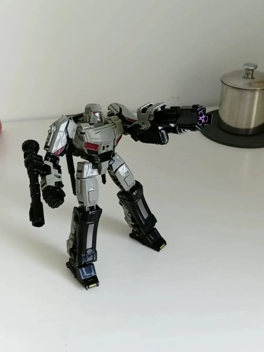 JINKE JK13 変換モデル変形 1 MG タンクメガタンク SS114 メタルメガトロン映画アクションフィギュアロボットモデルおもちゃ