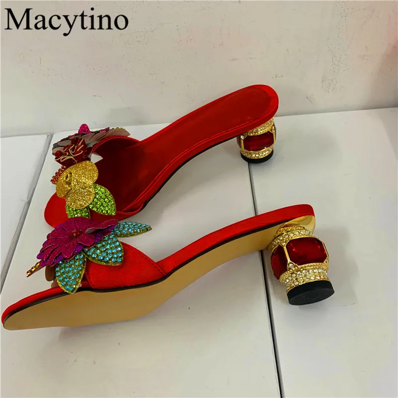 Gold Flower Design Ladies High Heel Slippers Round Toe Thick Heel Strange Heel High Heel Fashion Party Slippers