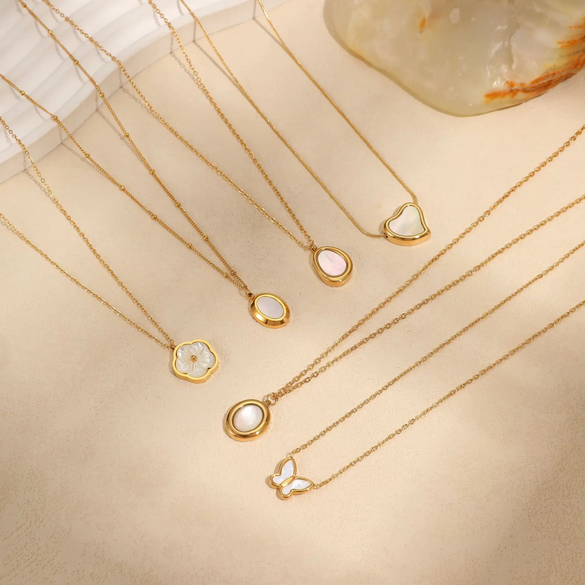 Stainless Steel Necklace White Fritillary Series Love Geometric Design Clavicle Chain Item Jewelry