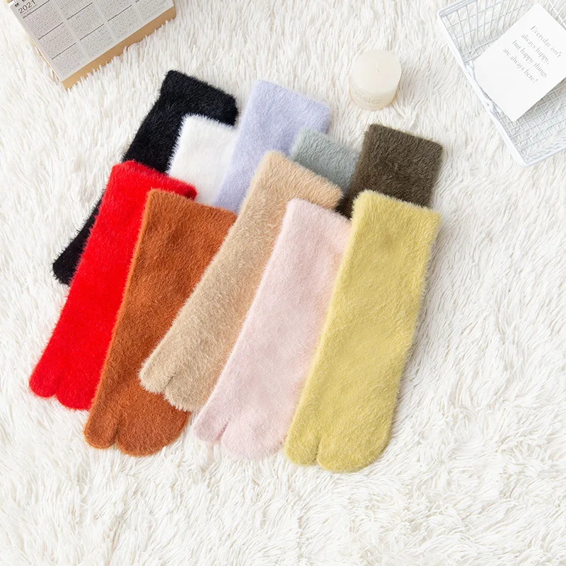 3 Pairs Winter Tabi Socks Woman Girl Short Tube Warm Two Finger Sock Thick Soft Cozy Plush Solid Color Bed Sleep Socks Two Toed