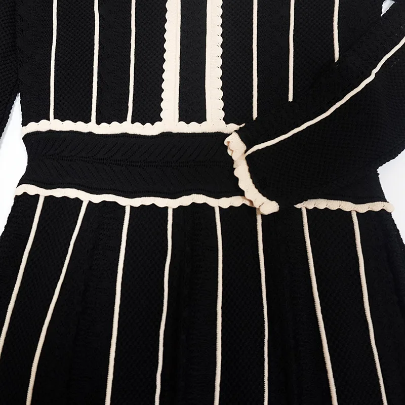 Vintage Black Striped Lace Dress Women\'s O Neck Long Sleeve Fashion Patchwork Slim High Waist French Ladies Knitted Maxi Dress