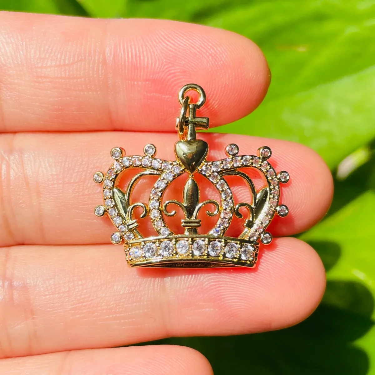 5pcs Zirconia Paved Queen Crown Charm for Women Bracelet Necklace Making Symbolic Pendant for Girl Jewelry Handcrafted Wholesale