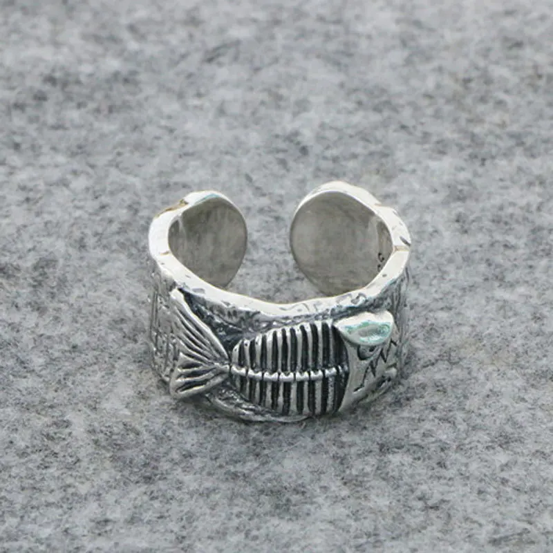 

Trendy and creative jewelry for men and women, open mouth sterling silver fossil fishbone ringThai Silver Vintage Index Finger P