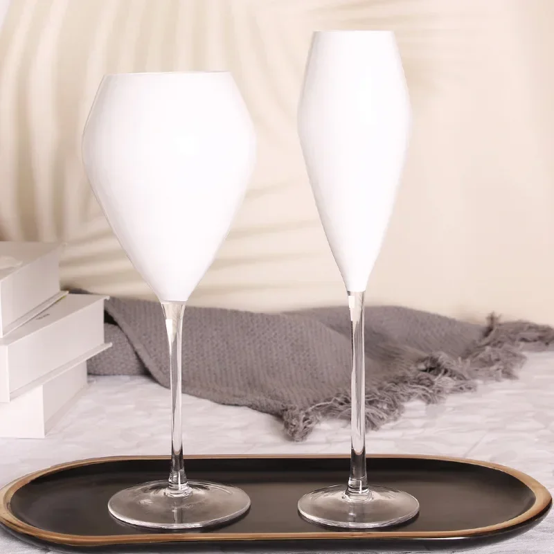 

2pcs White crystal glass blind wine red wine glasses wine set wholesale furniture ornaments decorative cups.