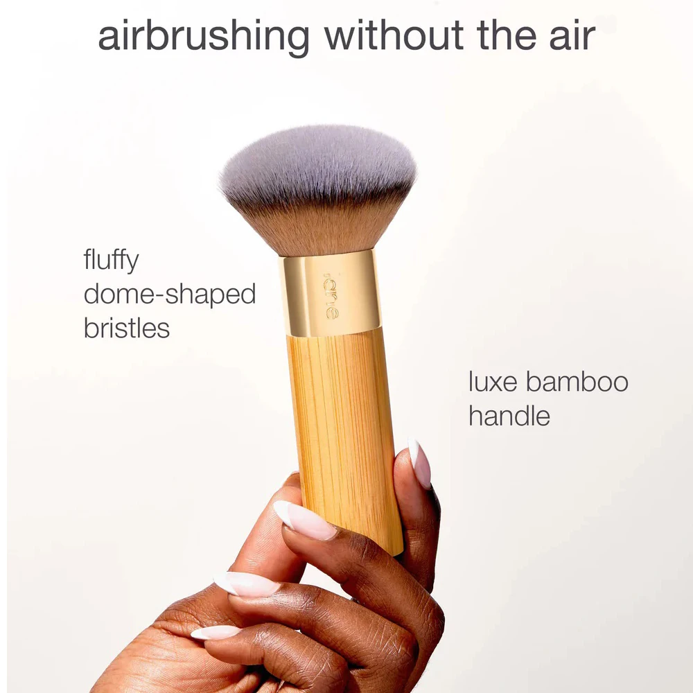 

Кисть для макияжа The Buffer с роскошной бамбуковой ручкой, для нанесения без использования воздуха, с пушистыми куполообразными щетинками, для консилера, пудры и тонального крема.