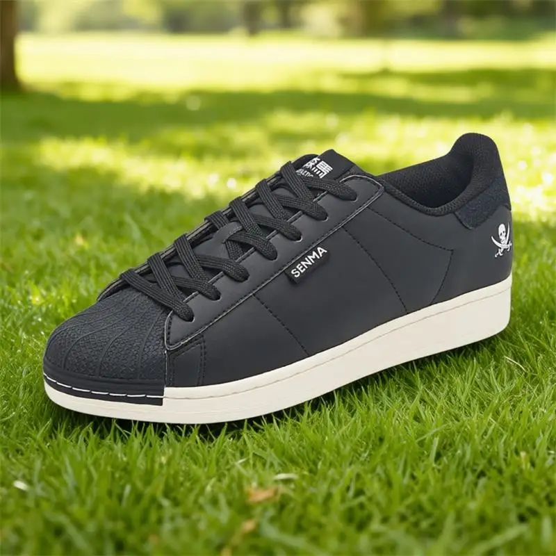 

Breathable mesh sports shoes, air circulation, fresh footfeelLined Warm