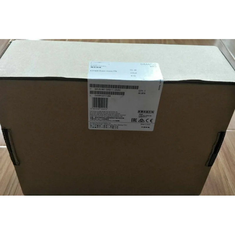 

New In Box Original TOUCH PANEL 6AV6 647-0AB11-3AX0 6AV6647-0AB11-3AX0