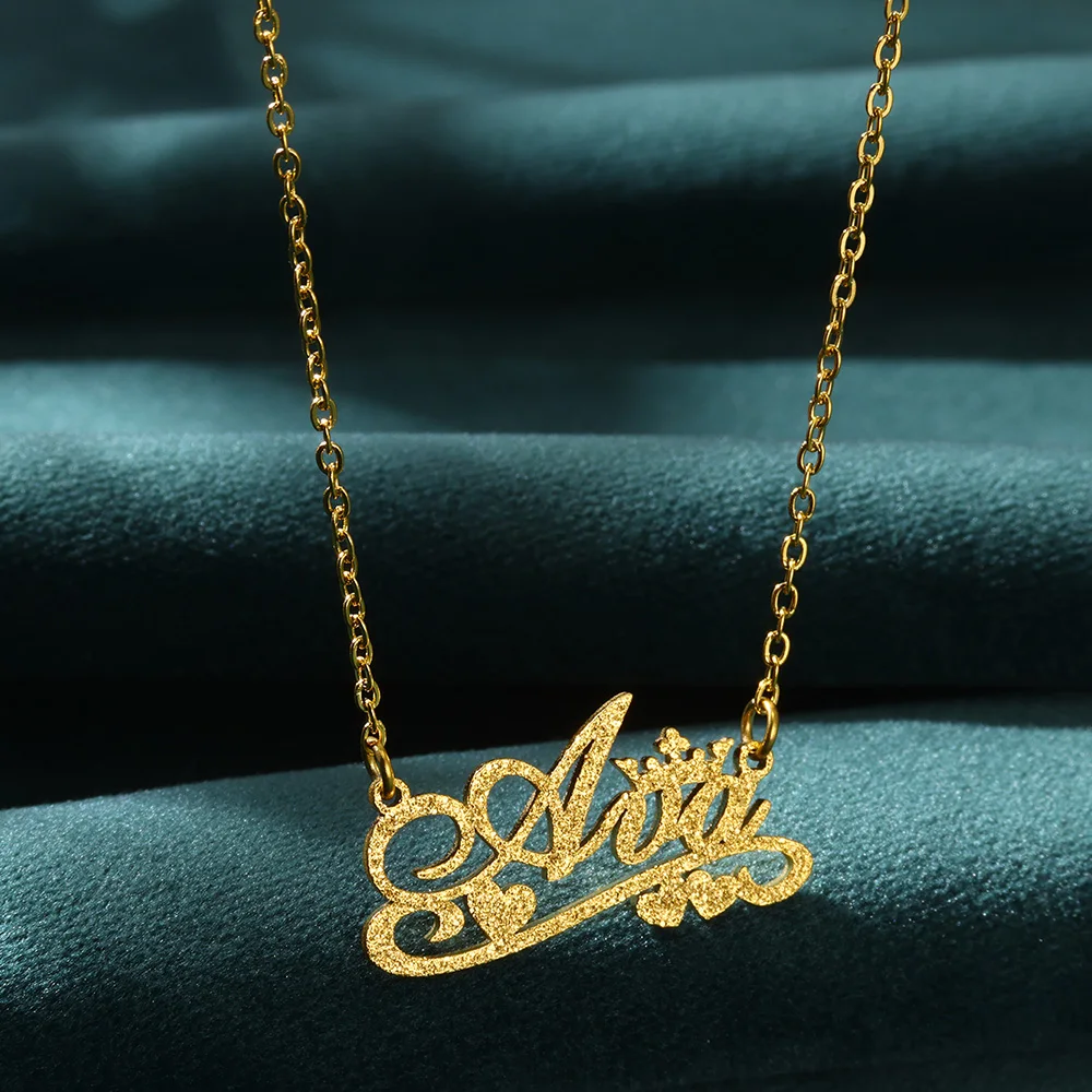 Colar personalizado coroa nome fosco para mulheres, aço inoxidável borboleta fita colar, presente personalizado da jóia, cor do ouro