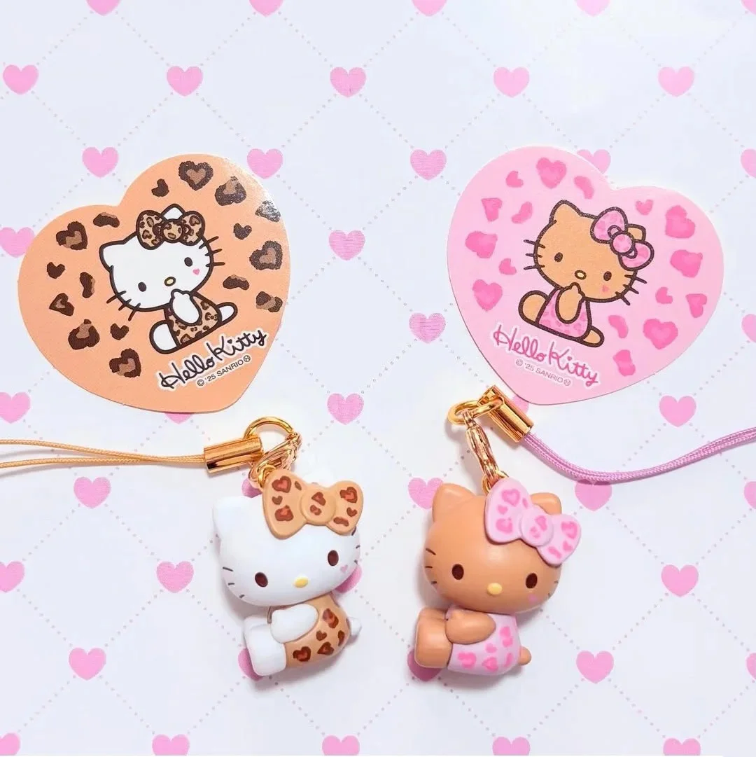 

Оригинальный аксессуар для телефона Sanrio KT: подвеска в стиле лолита с леопардовым принтом, черная кожа, жемчуг, коллаборация с Sanrio.