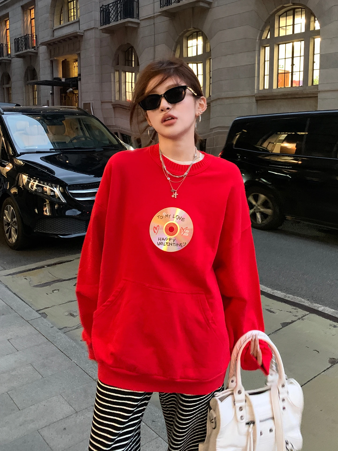 

Loose Red Sweatirt Long round Ne Overhead Kangaroo ket Design Sensation Disk Decorated Women's Casual Cotton Top