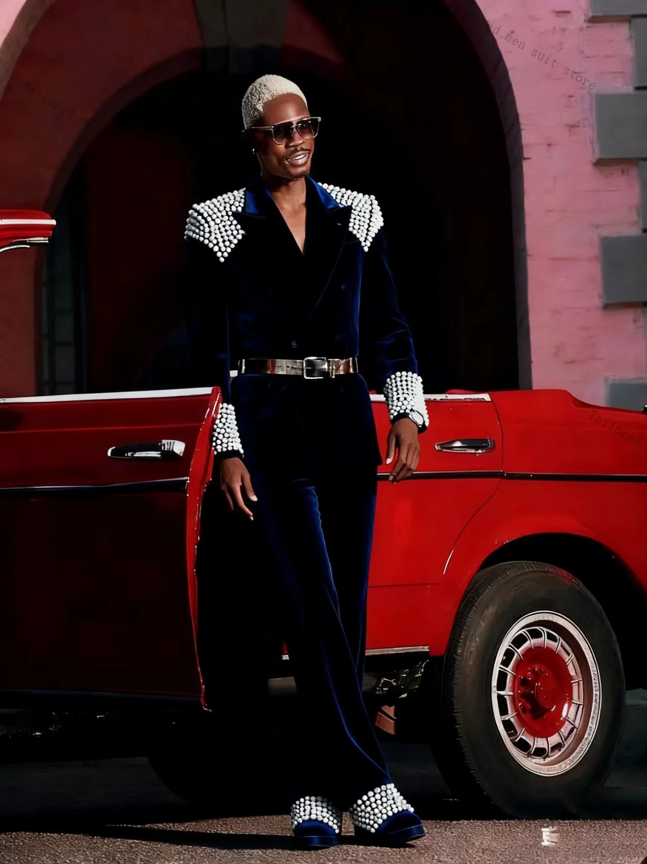 

Мужской костюм класса люкс из 2 предметов: бархатный пиджак и брюки. Осенний/зимний, для свадьбы, официальных мероприятий, офиса, деловой костюм.