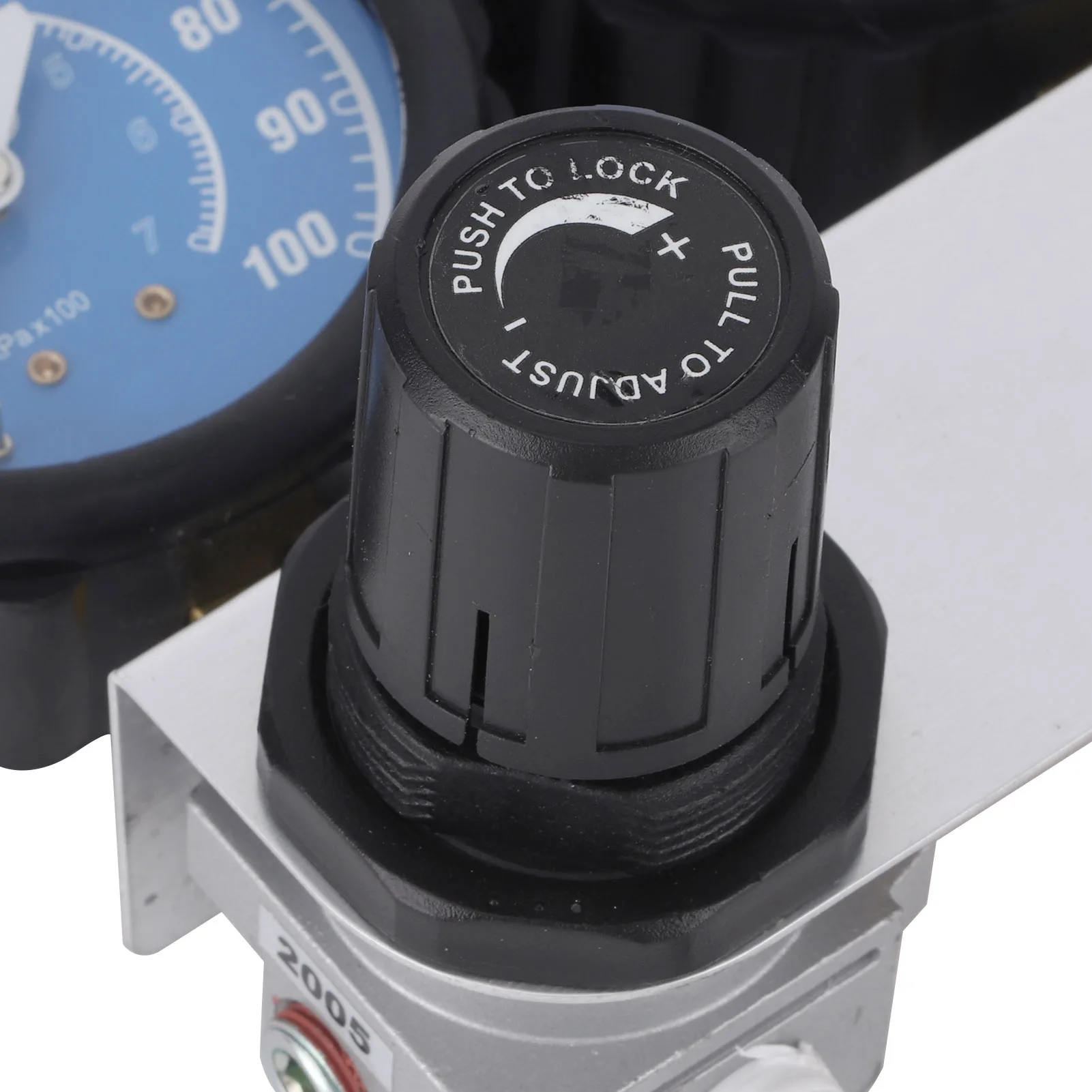 

Professional Cylinder Leakage Tester Detector Kit Dual Gauge with 3pcs Adapter Engine Diagnostic Tool