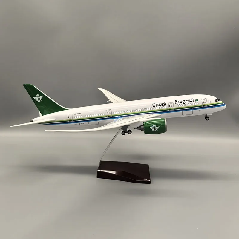 

Новинка 2023 года, 1/130 SAUDI, модель самолета, игрушка 787 B787, самолет Dreamliner 1/130, пластиковая смола, копия модели самолета, коллекция