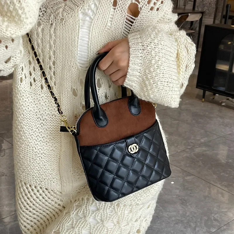 

Best Vintage Leather Clutch Bag For Superstar Show With Simple Elegant Style And High-End Craftsmanship