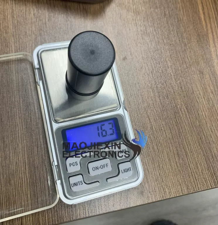 Antena helicoidal de alta precisão BY200 Bynav GNSS, suporta L1 L2 L5, pode ser usada para robôs de medição de UAV e condução não tripulada