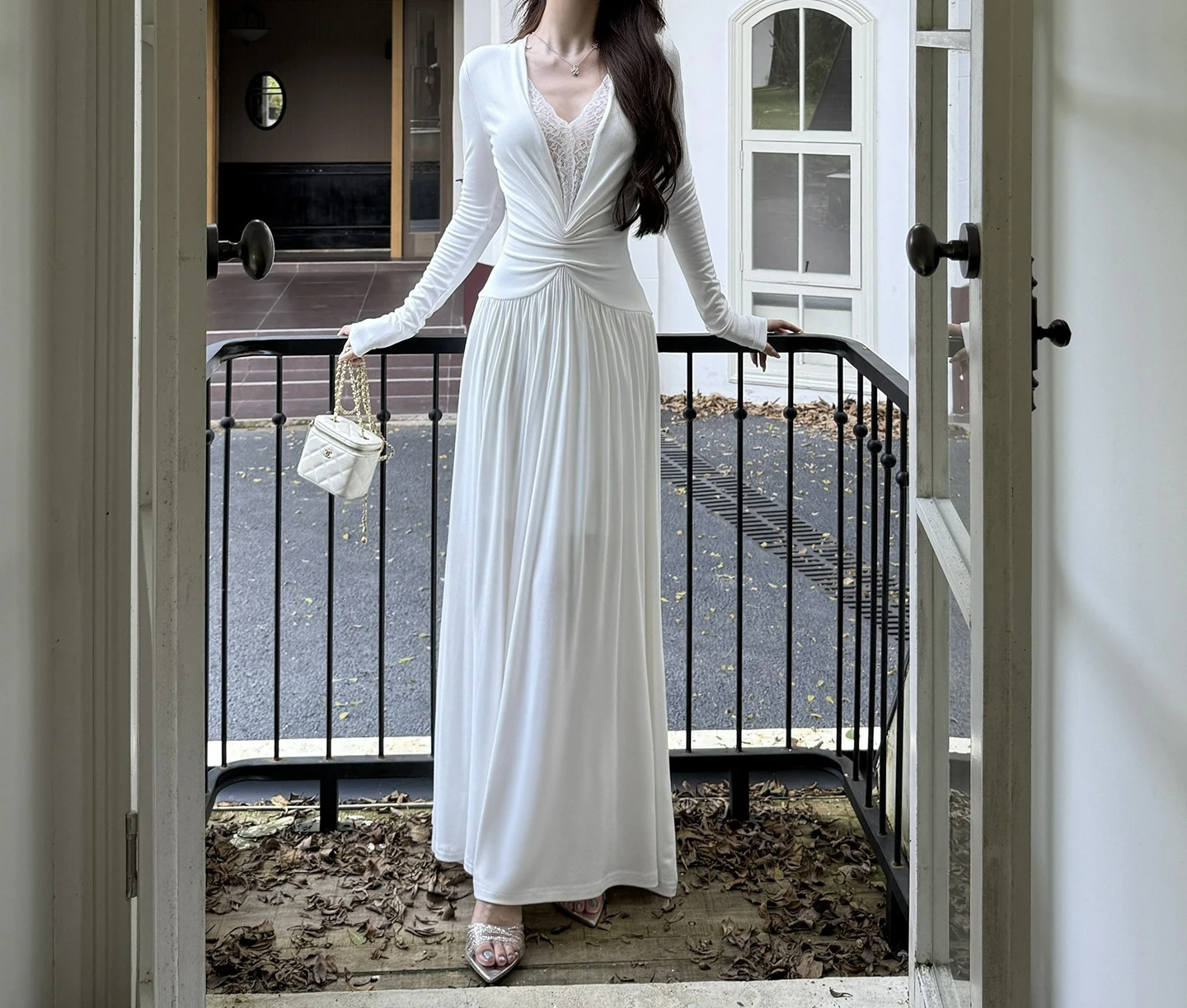 

Lace Splicing V-neck Long-sleeved Dress 2026 Autumn Personality Temperament Elegant Long Dress