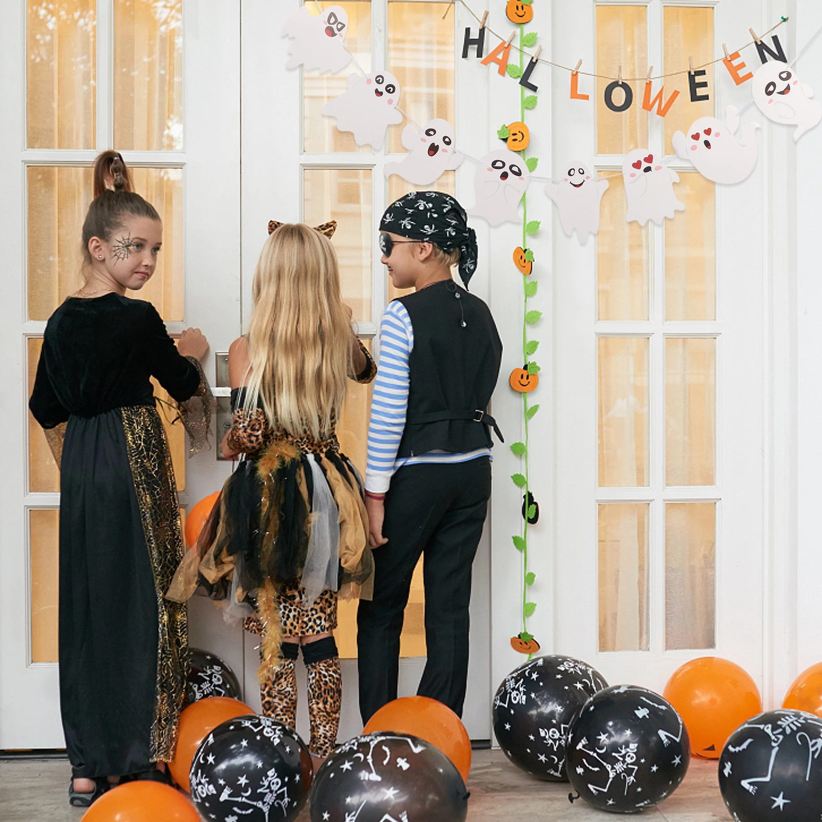 

3 Meters Paper Lace Halloween Ghost Theme Garland Party Banner Home Decoration Hanging Supplies For House Bar Ktv 128Characters