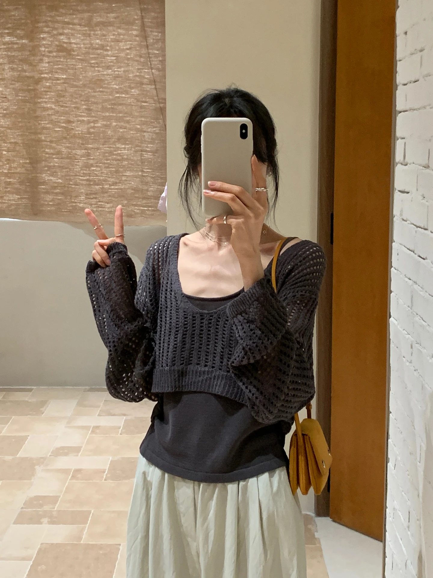 

BRIVIN Серый вязаный жилет с вырезами и топ с длинными рукавами, комплект из двух предметов, женский, свободный крой, весенняя новинка, повседневная одежда, стройнящий верх