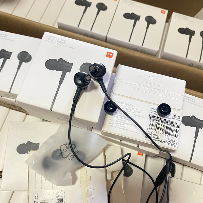 Xiaomi-auriculares intrauditivos Piston 3 Original Mi 3,5mm, Auriculares deportivos pequeños y frescos con micrófono para Redmi Note 7, 8T, 8 Pro,