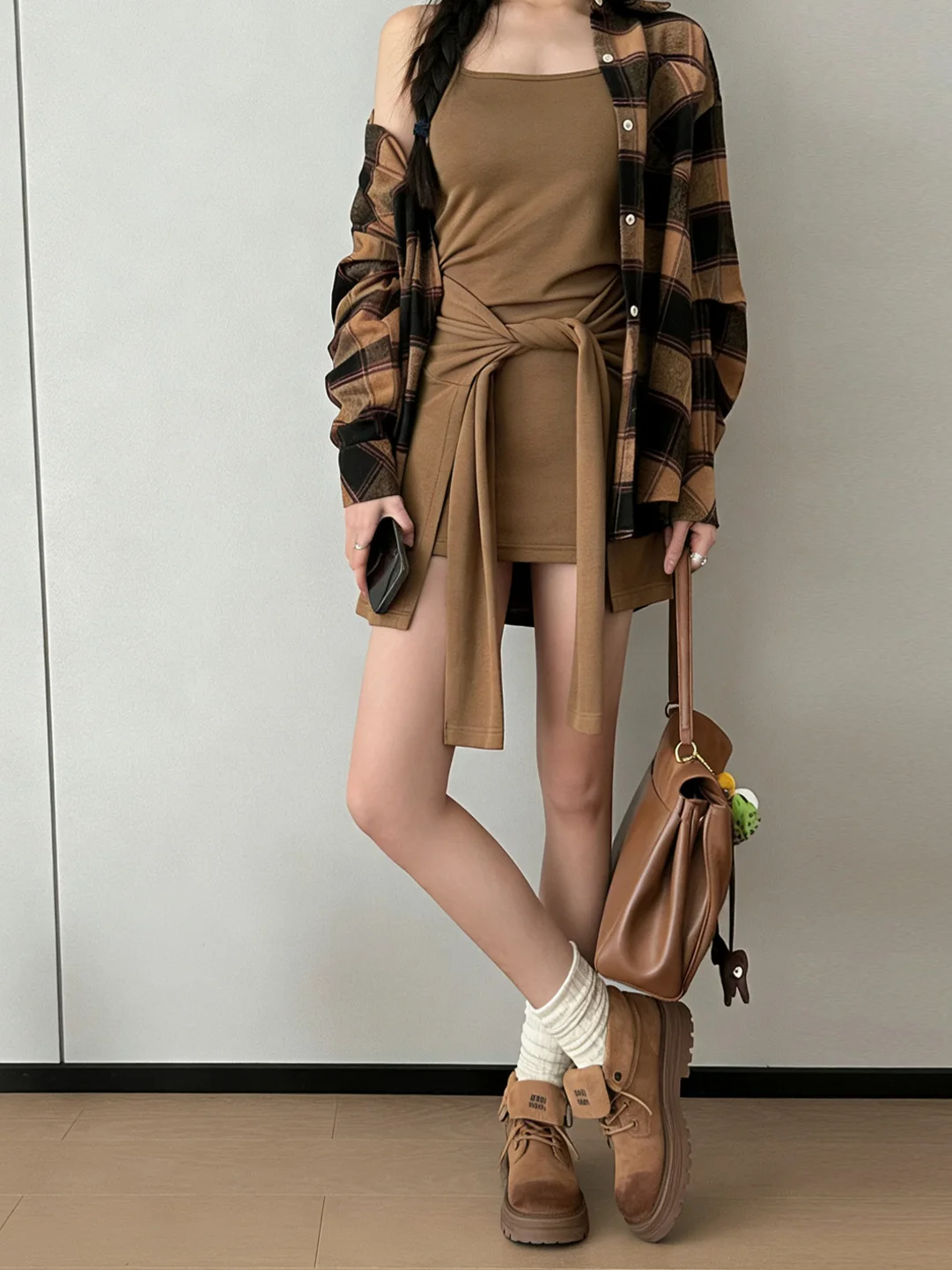 

Fashionable Plaid Shirt Dress Set Women's Spring 2026 Waist-Cinching Casual High Waist Trousers And Shirt Two-Piece Suit