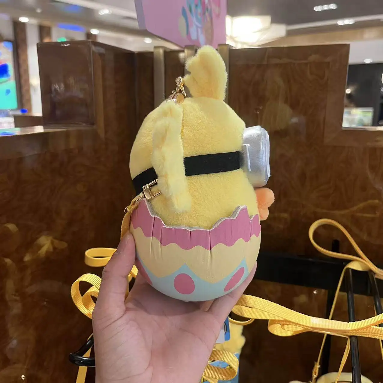 Universal Studios Minions Spring Egg Plush Shoulder Bag & Storage Pouch - Cute Girls' Gift Souvenir