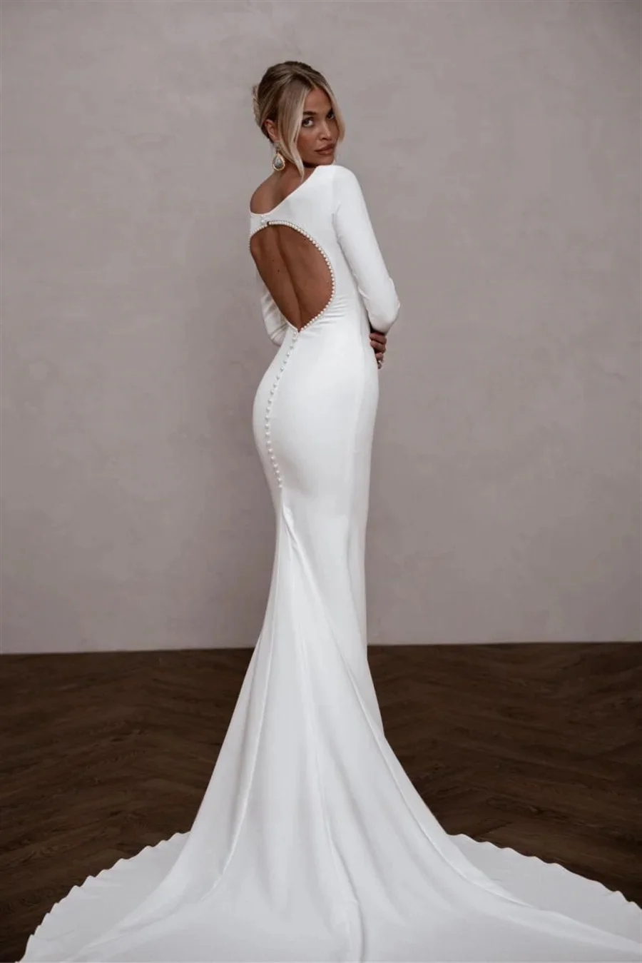 Personalizza su misura Abito da sposa a sirena 2025 maniche lunghe tessuto elasticizzato aperto sul retro Abito da sposa perfetto per le donne