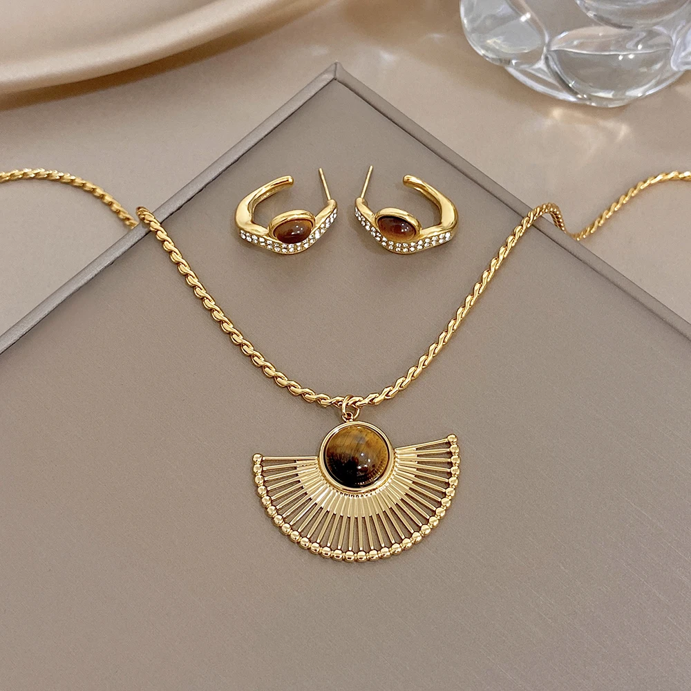 Freetry Elegant Gold Plated Stainless Steel Necklace Earrings for Women Tiger Eye Stone Fan-shaped Necklace Earrings Jewelry Set