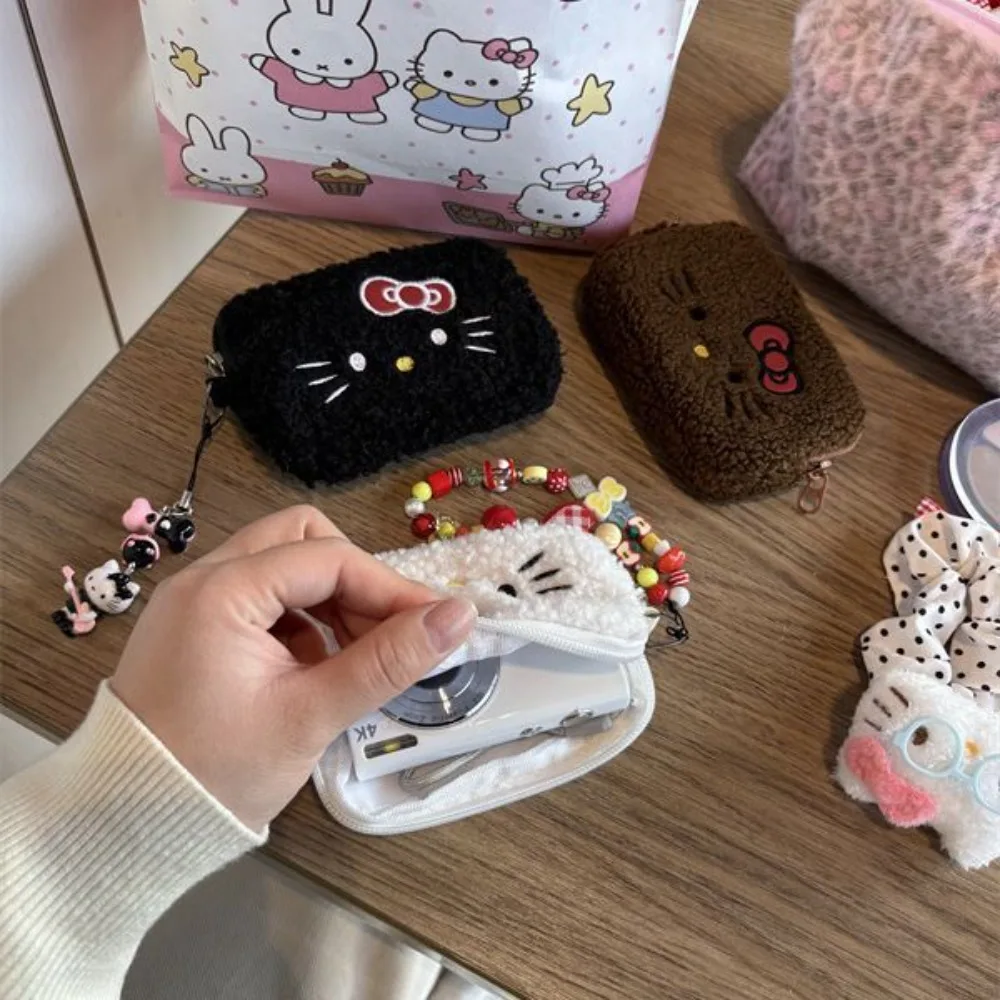 @New Hello Kitty Cute Plush Wallet Sanrio Women's Lamb Fleece Makeup Bag Small Kawaii Handbag Portable Coin Bag CCD Storage Bag
