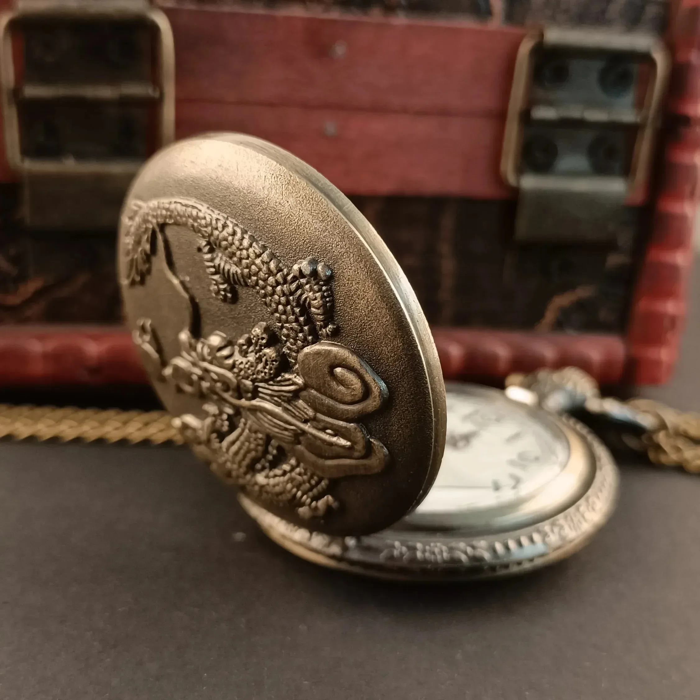 Steampunk Retro Half Hunter Dragon Design Pendant Pocket Watch Men Women Fob Chain Watches Clock Children Anniversary Gifts