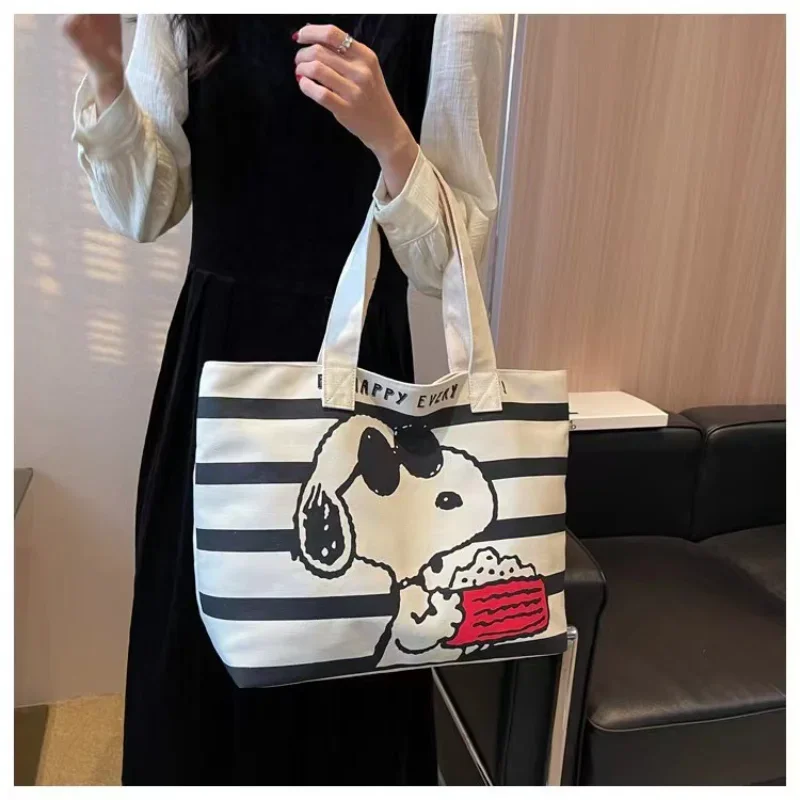 Snoopy Canvas Bag New Fashion Portable Cartoon Handbag Creative Design Shoulder Bag Christmas Gift - view 4
