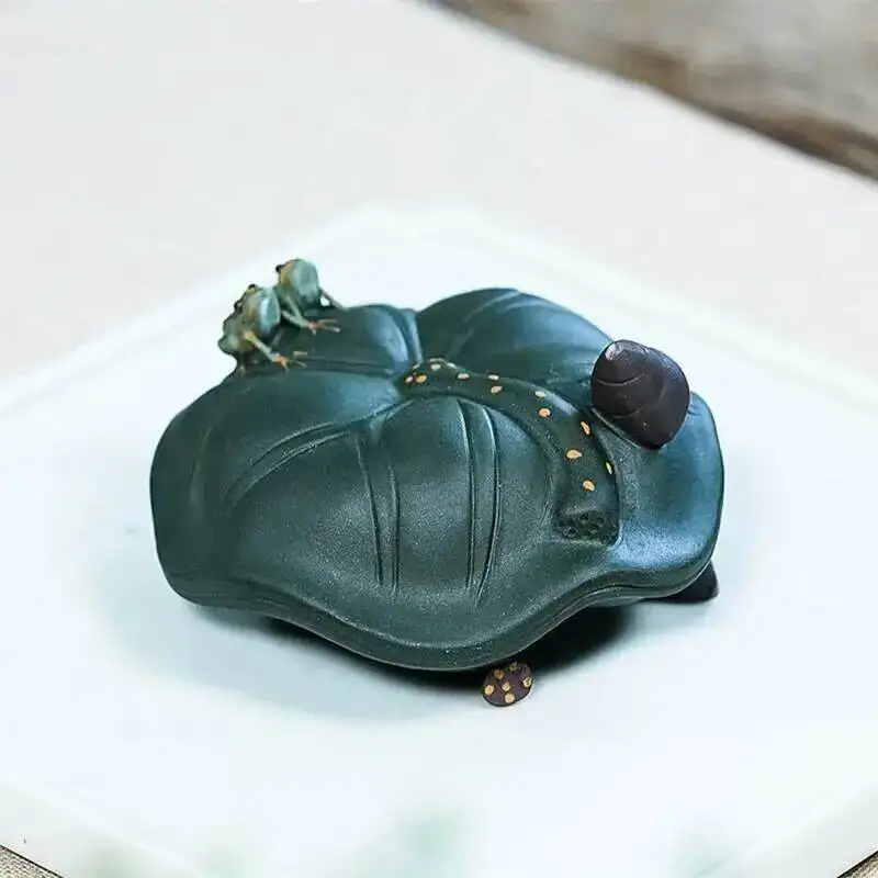 Yixing Zisha Water Spray Tea Pet Ornament Handmade Lotus Leaf Frog Field Chicken Sculpture Tea Set Tea Ceremony Accessories